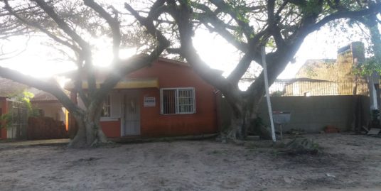 Casa no Centro duas casas no terreno