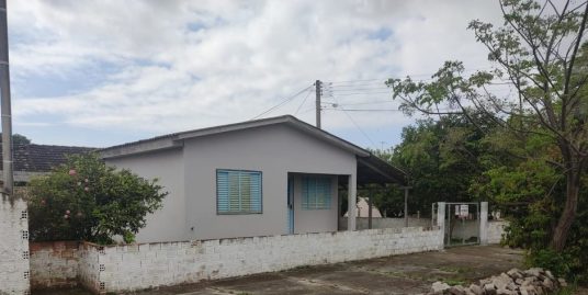 Casa em alvenaria da Avenida principal do Bairro Caramuru