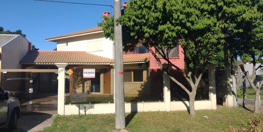 CASA PADRÃO LUXO A UMA QUADRA DA PRAIA NA COSTA DOCE